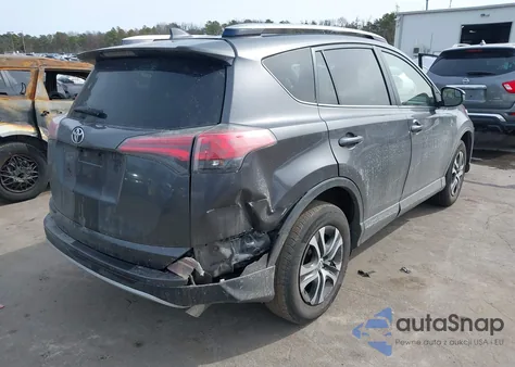 2017 Toyota Rav4 Le z USA, uszkodzony, nr VIN JTMBFREV5HJ161756
